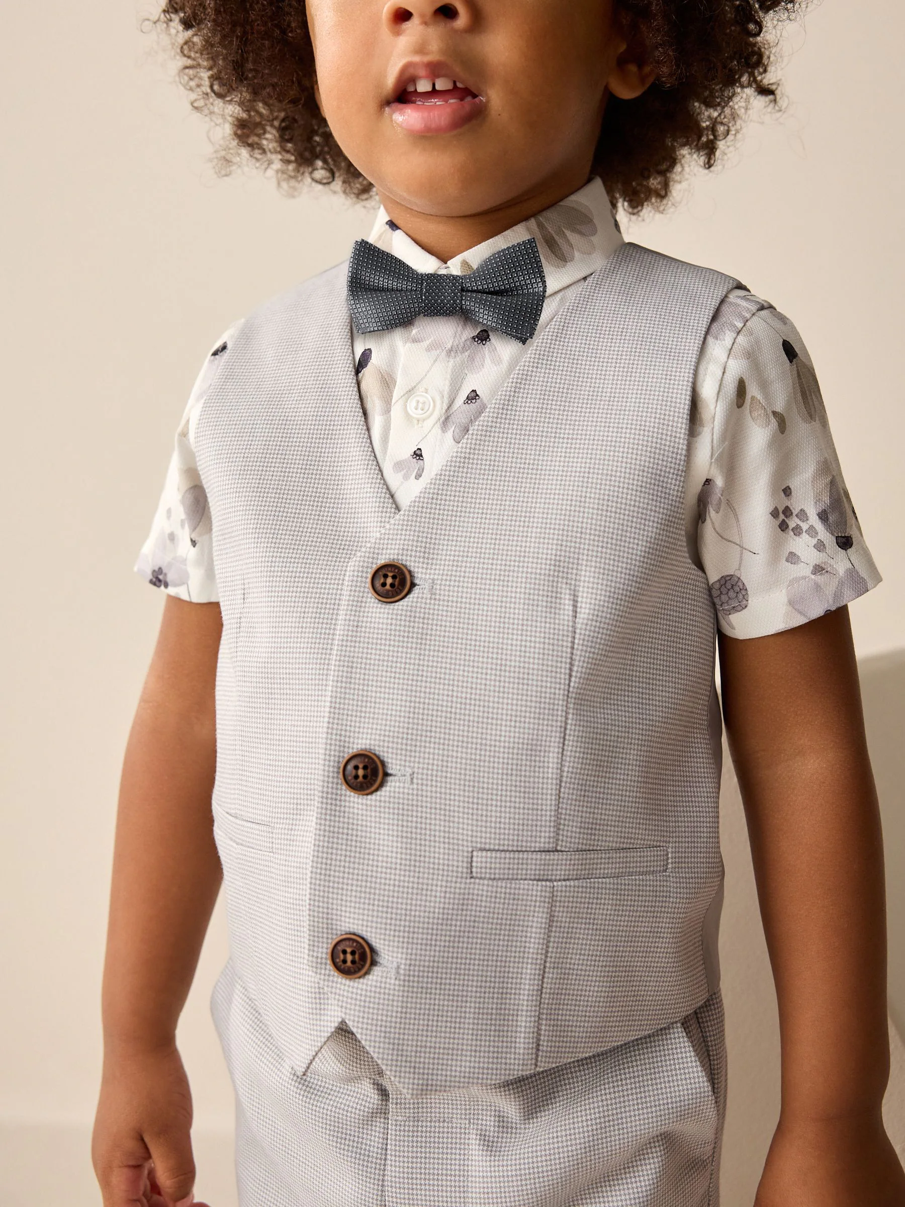 Grijs puppytooth - Set met gilet, overhemd, shorts en vlinderdas (3mnd-9jr)