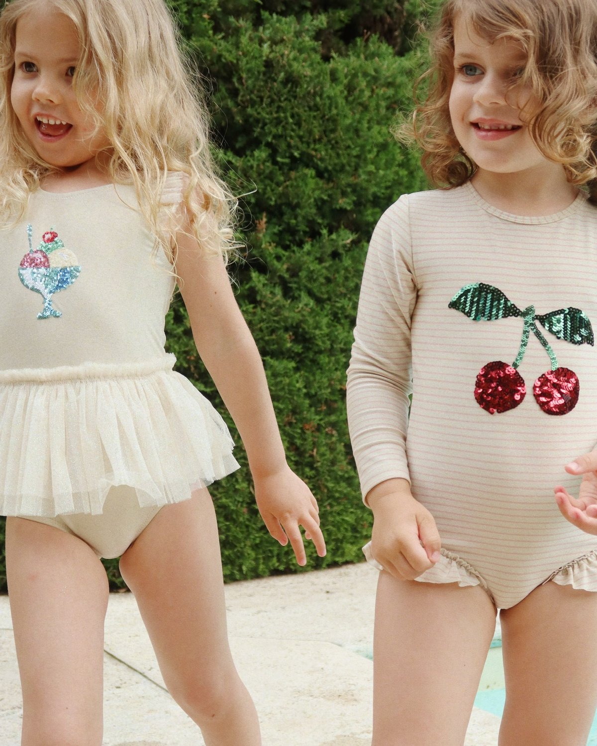 Badedrakt med Skjørt og Glitter – Badetøy | Amandine Swimsuit