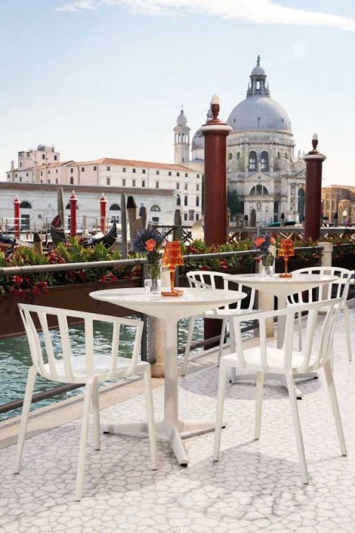 Kartell Venice stoel mat Wit