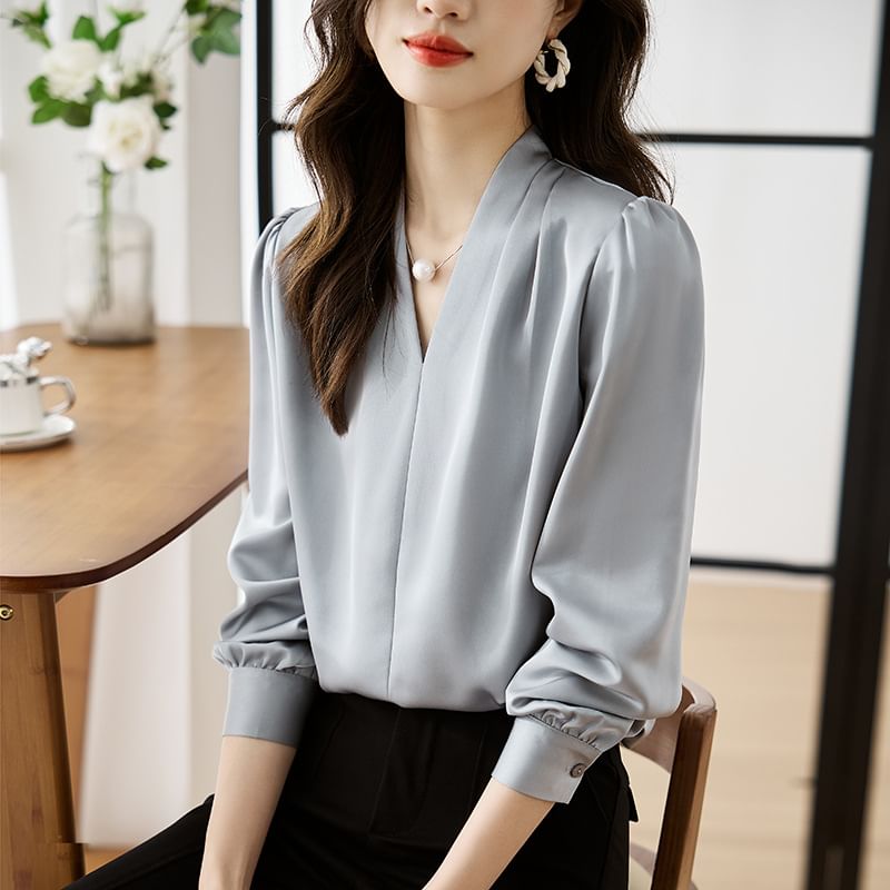 Luminato - Blouse met pofmouwen en V-hals