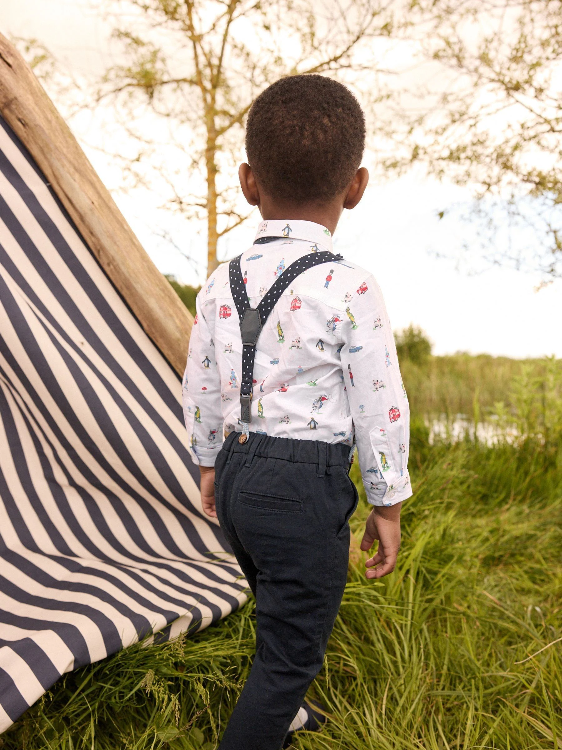 Marineblauw/wit - Cath Kidston set van overhemd, broek, bretels en strikdas (3mnd -9jr)