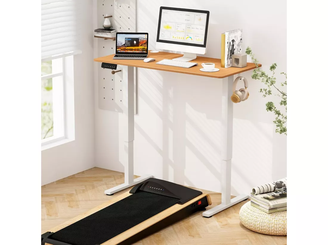 Bureau Assis Debout Électrique 120 x 60 cm, Bureau Électrique Réglable en Hauteur avec Protection Anti-Collision, 3 Hauteurs de Mémoire, Passe-câbles et Crochets (Naturel+Blanc)