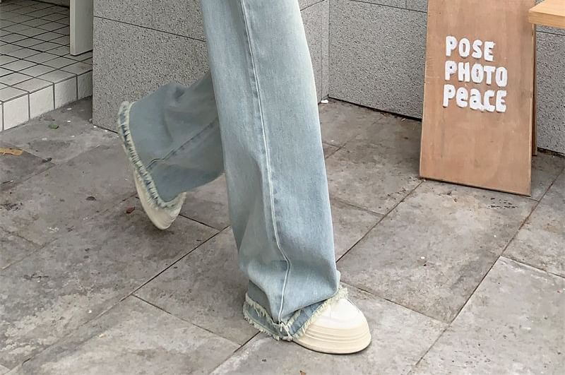 Coline - High Rise Washed Wide Leg Jeans