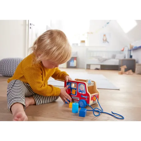 HABA 304317 Ziehfigur Feuerwehrauto