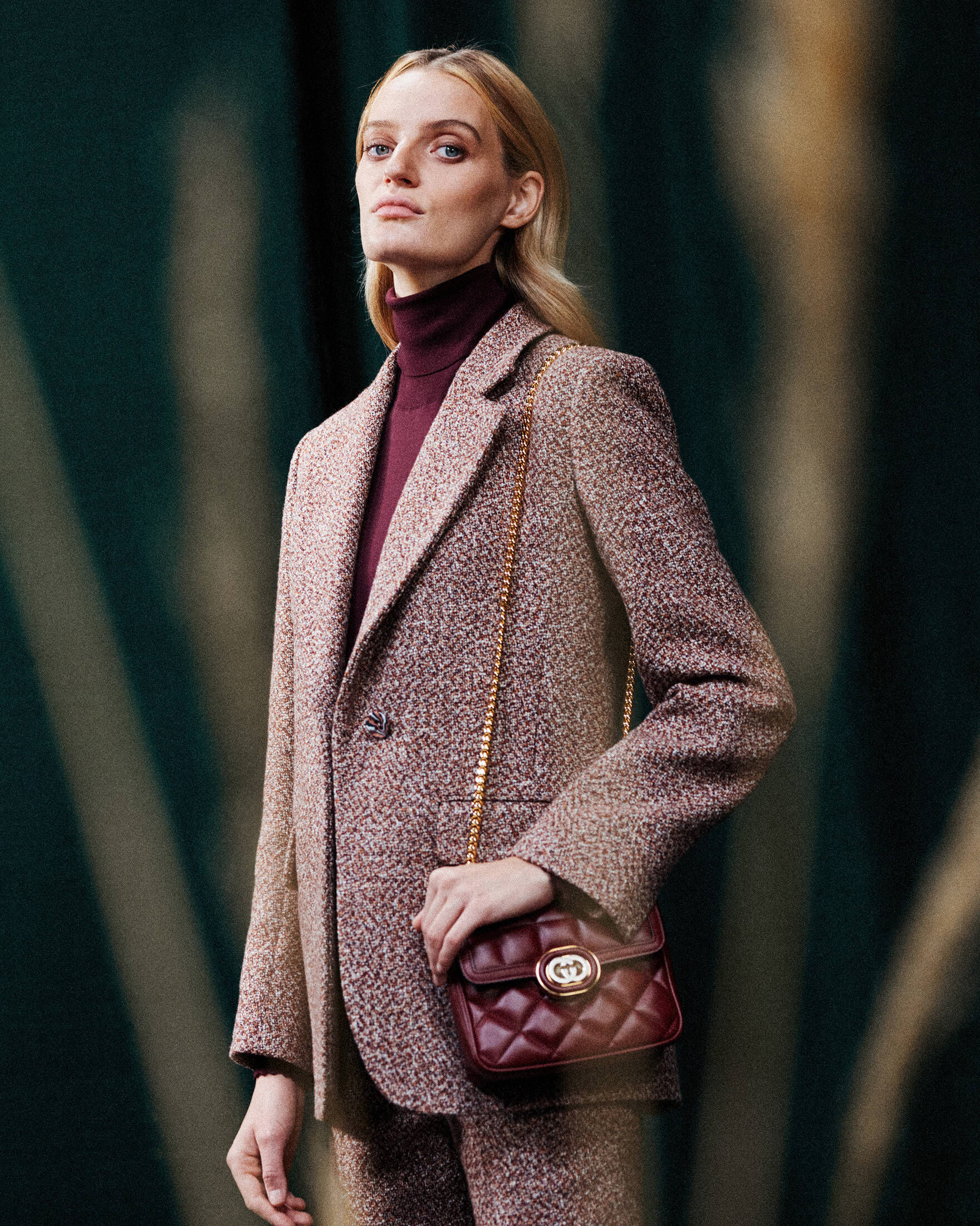 Gucci| Damen Schultertasche QUILTED LINE CAMERA BAG