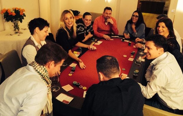 Silvester in der Schweiz, mache dein Poker Spiel