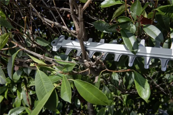 Kärcher HGE 18-50 - Hæktrimmer - ledningfri - 18 V - 2.5 Ah - 50 cm - tandmellemrum: 22 mm - 2.9 kg
