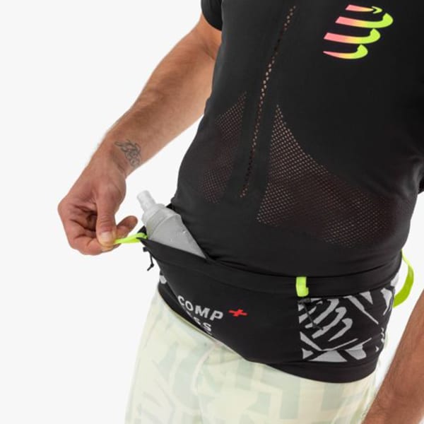 Ceinture porte gourde COMPRESSPORT FREE BELT PRO BLACK/WHITE PRINT