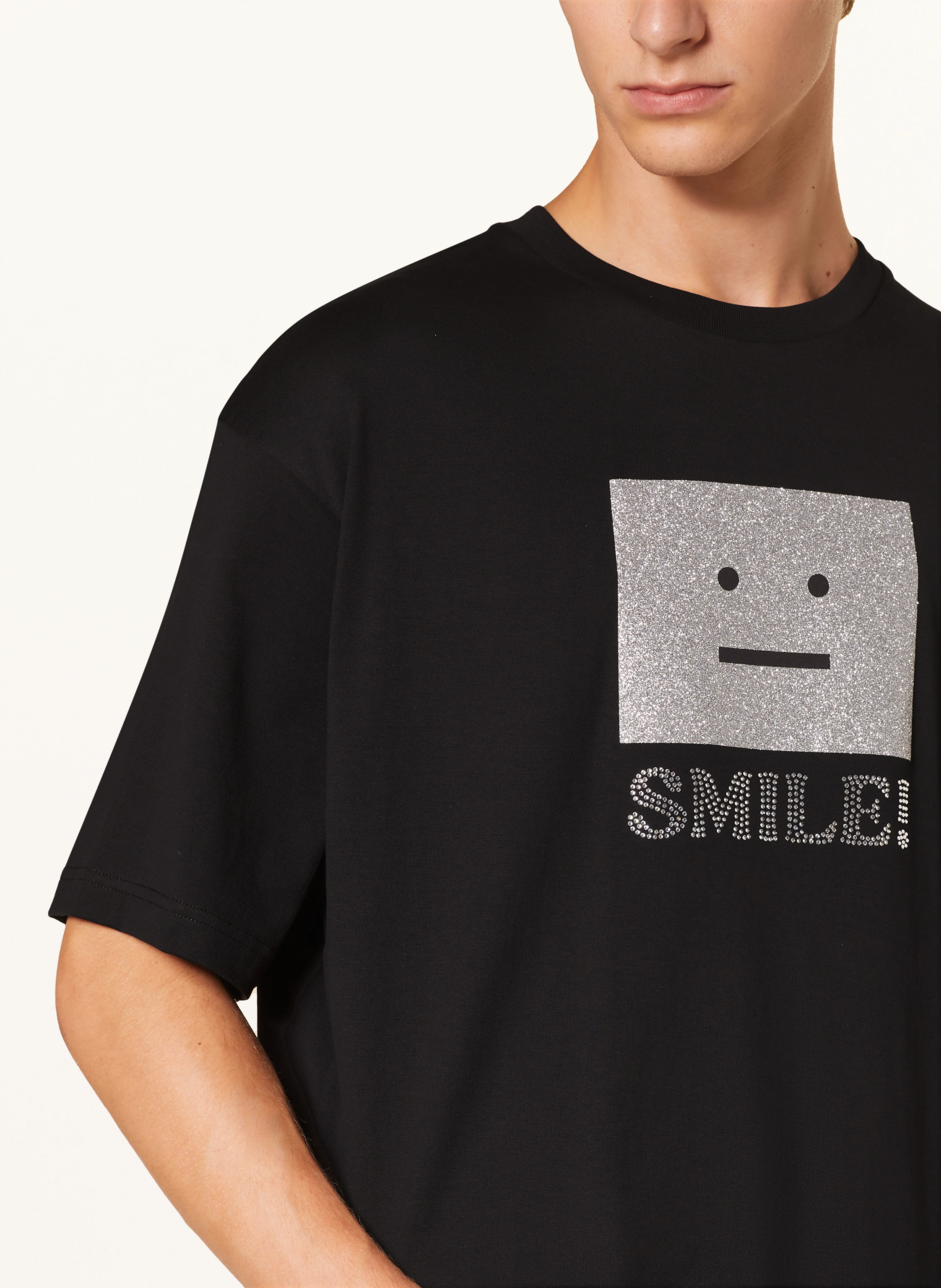 Acne Studios T-Shirt mit Schmucksteinen