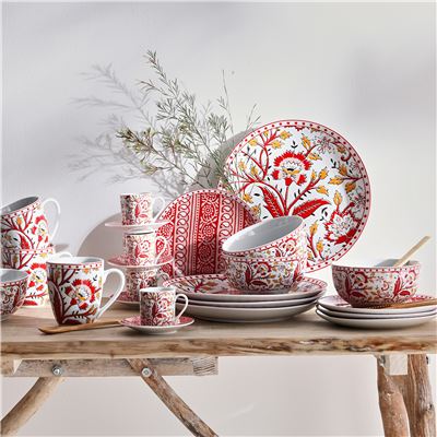 Vaisselle mix and match motifs fleurs et bandana