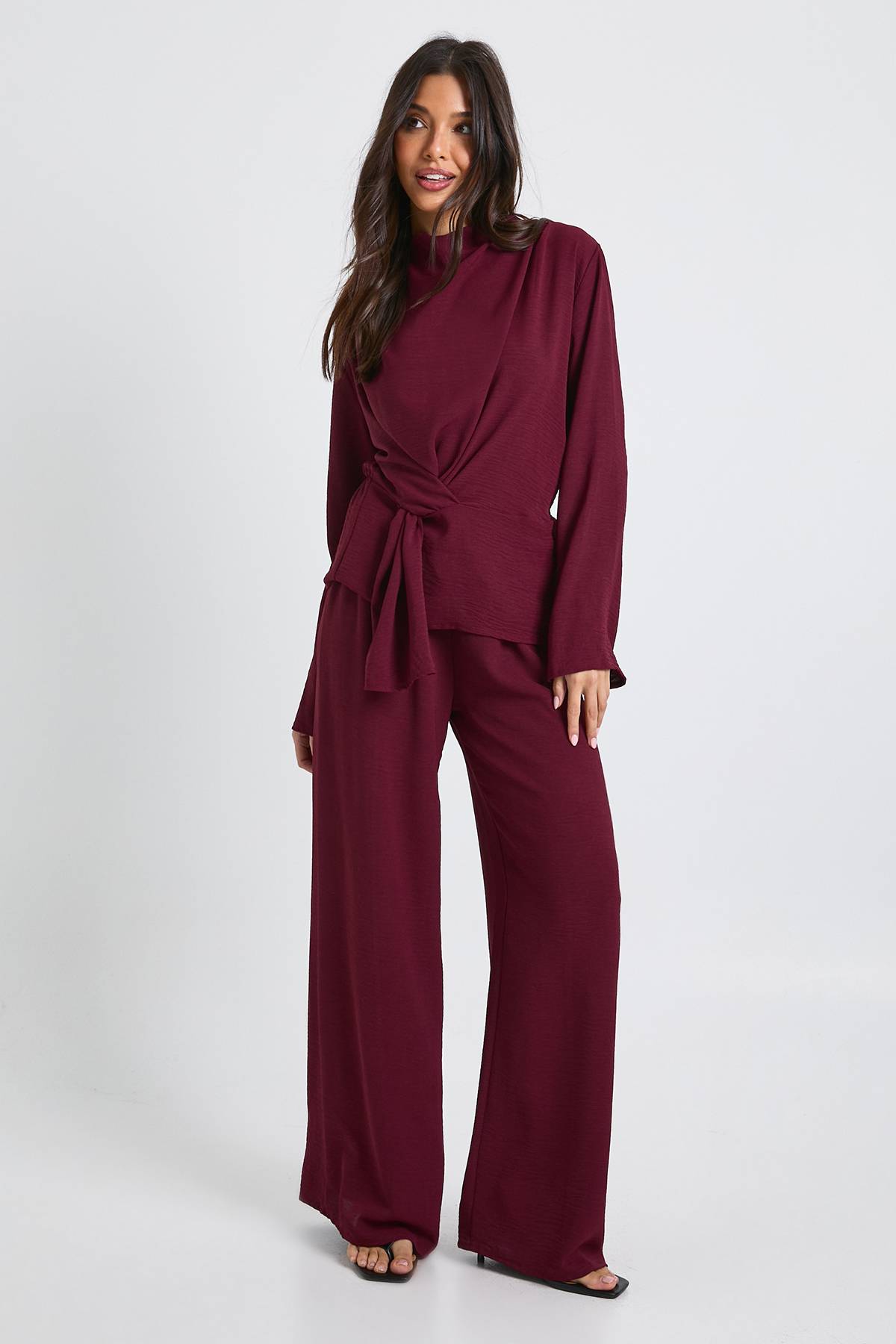 boohoo Ensemble coordonné avec blouse à manches longues à drapé tissé et pantalon