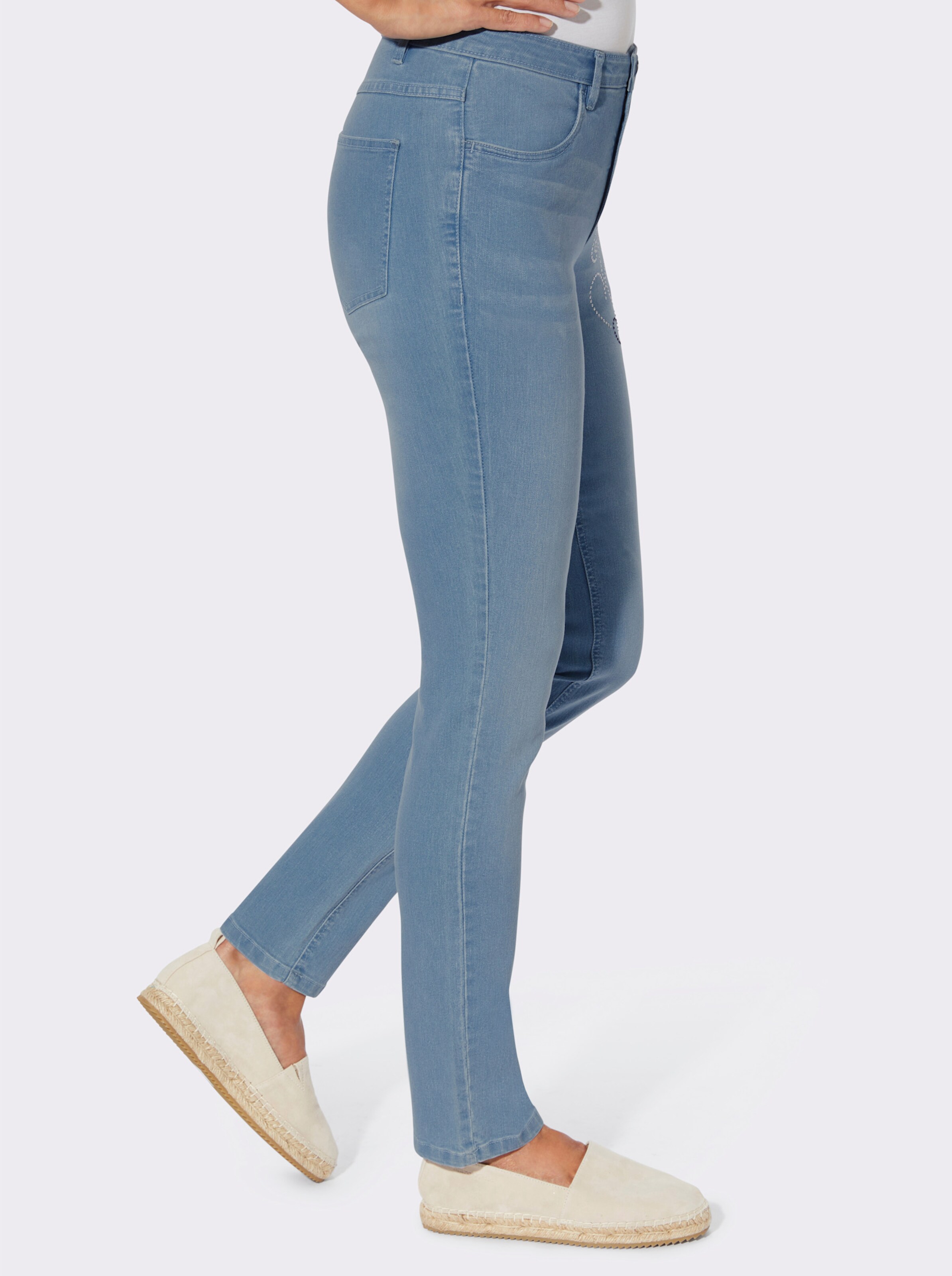 Jeans mit Glitzersteinchen