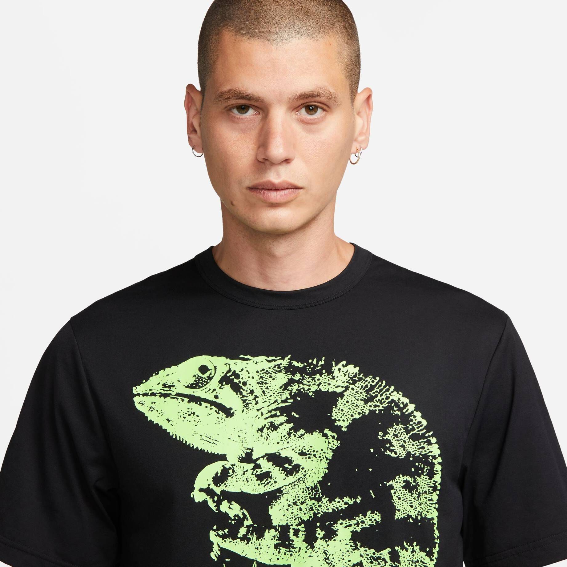Nike| Herren Trainingsshirt HYVERSE STUDIO '72