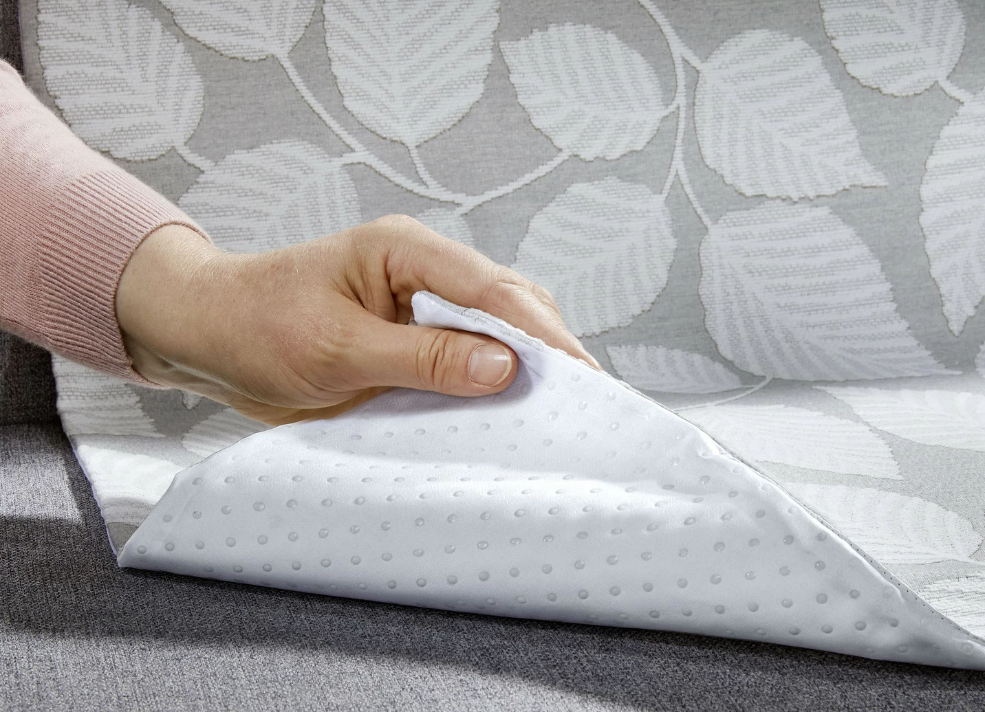 Wohnaccessoires mit feiner 3D-Struktur im Motiv