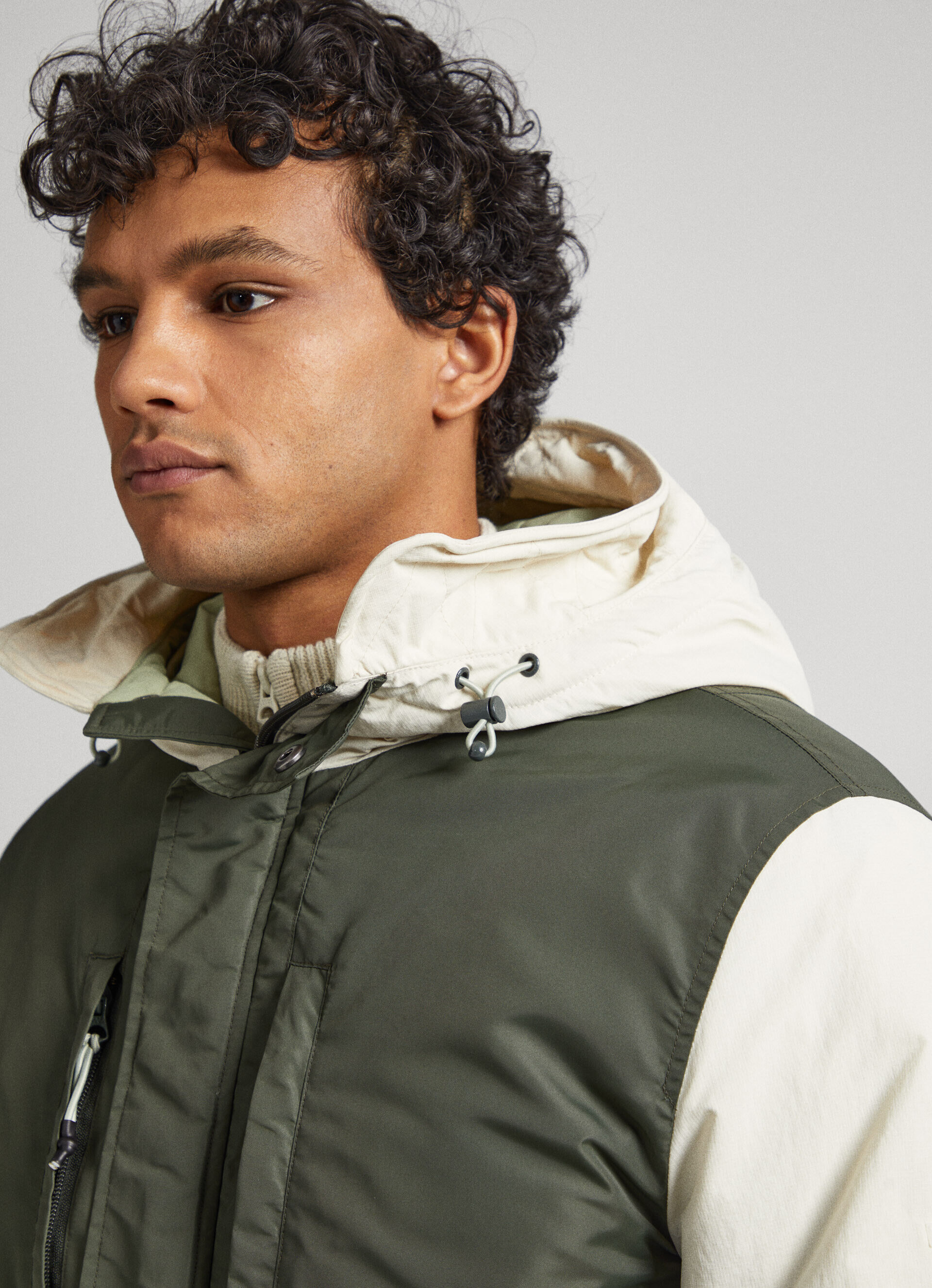 Parka Color Block com Capuz - verde-oliva