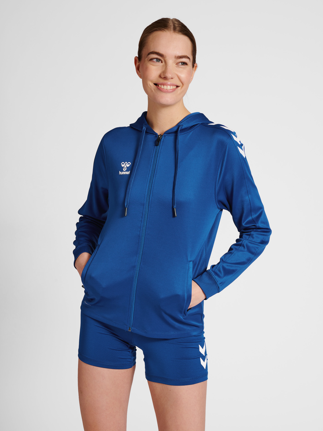 hmlCORE XK POLY ZIP HOOD SWEAT WOMA