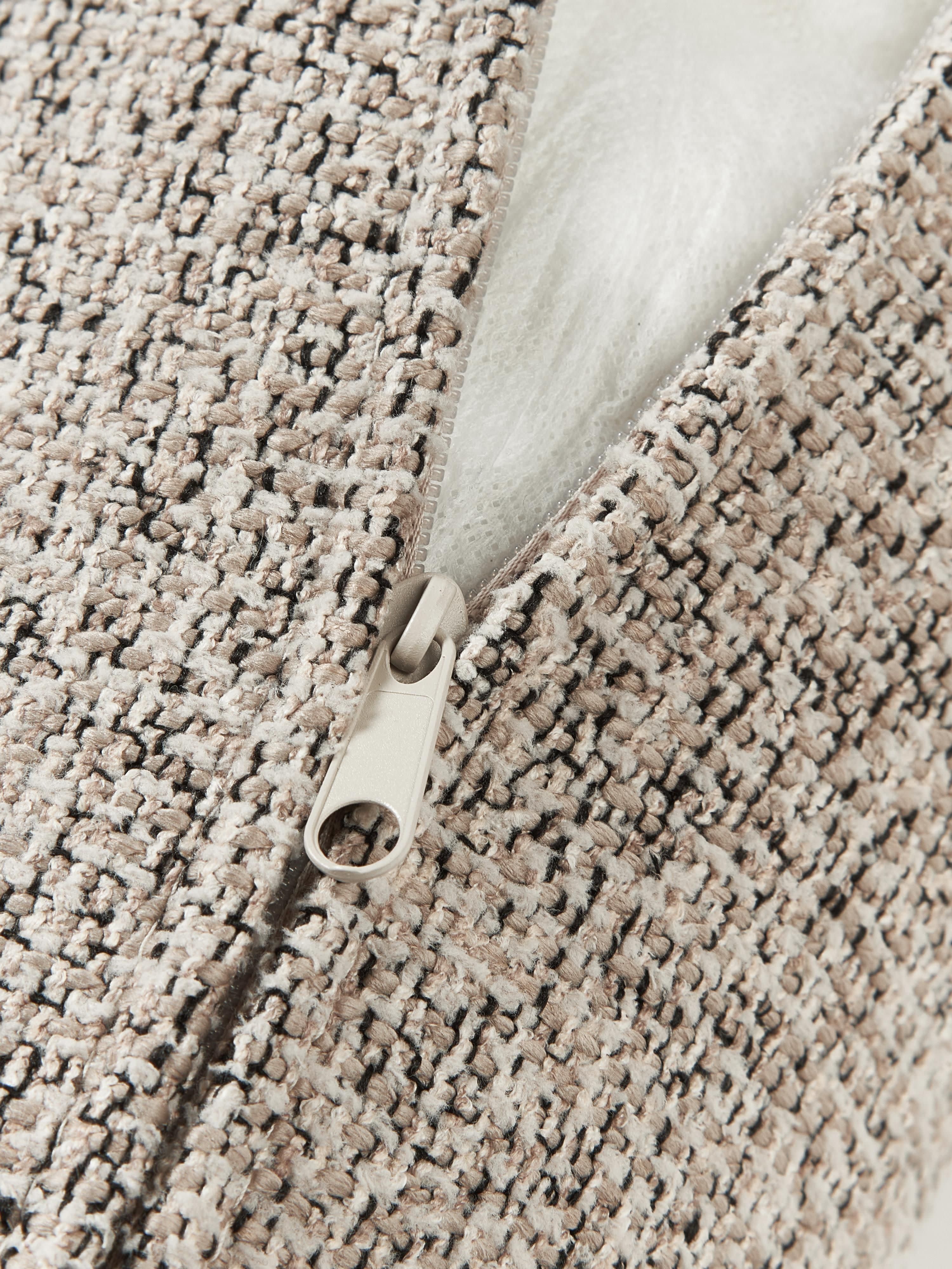 Bouclé nekrol Sofia