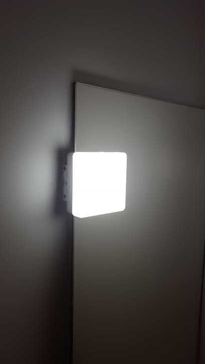 Spot LED amovible pour miroir IP44 blanc 250 lm