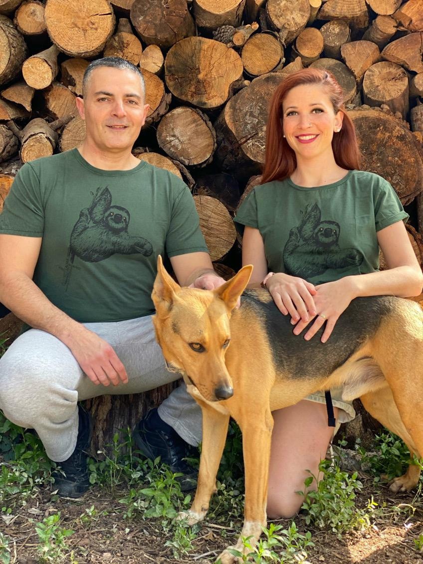 Camiseta feminina verde preguiçosa