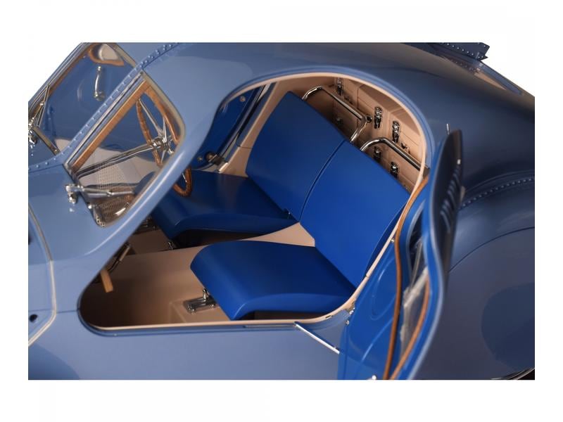 IXO Models Bausatz Bugatti 57 SC 1:8 Detailgetreuer Standmodellbausatz im Massstab 1:8