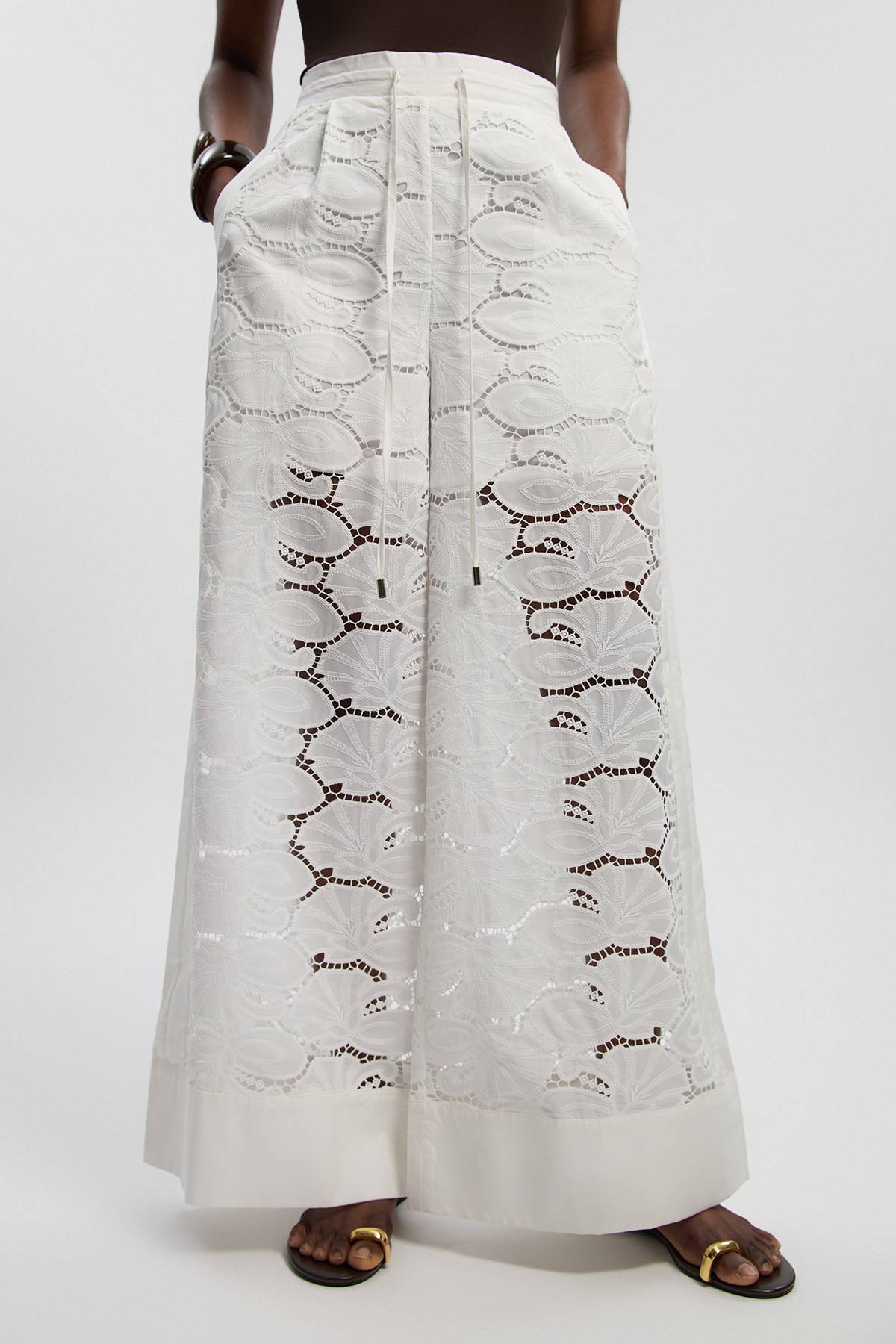 KarenMillen Pantalon Large Tissé en Coton avec Panneaux Ajourés