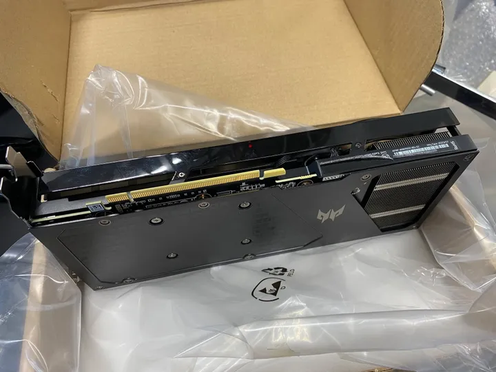 [OUTLET] - ACER Predator BiFrost AMD Radeon RX 7600 OC - 8GB GDDR6, HDMI, 3x DP