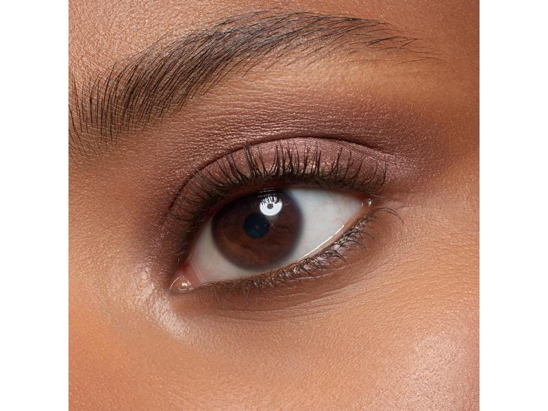 essence Blend and Line eyeshadow stick 04 Full of Beans Lidschatten- und Eyeliner-Stift für einzigartige Eye-Looks mit metallischem Finish