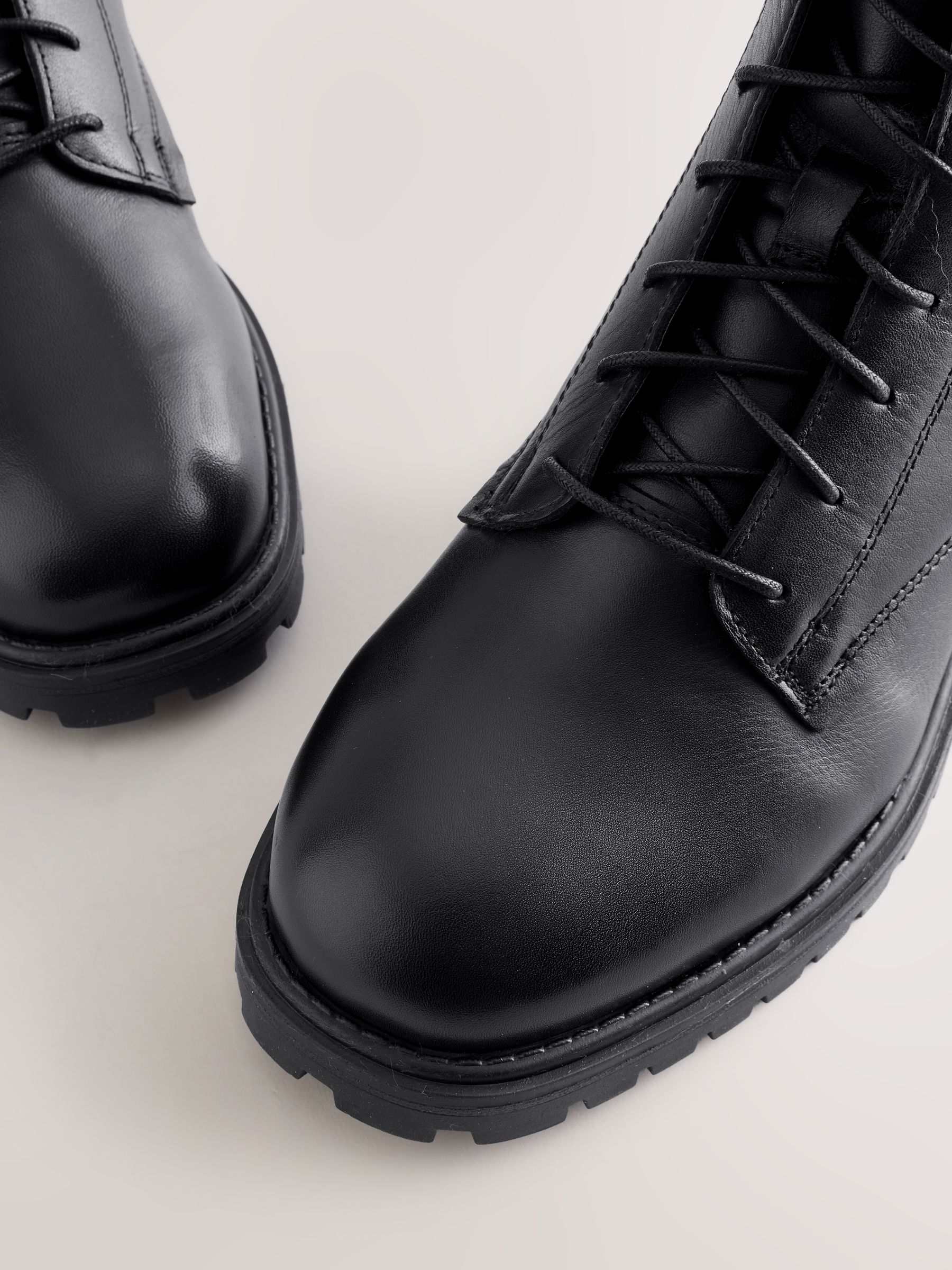 Zwart leer - Forever Comfort® veterlaarzen met vierkante neus