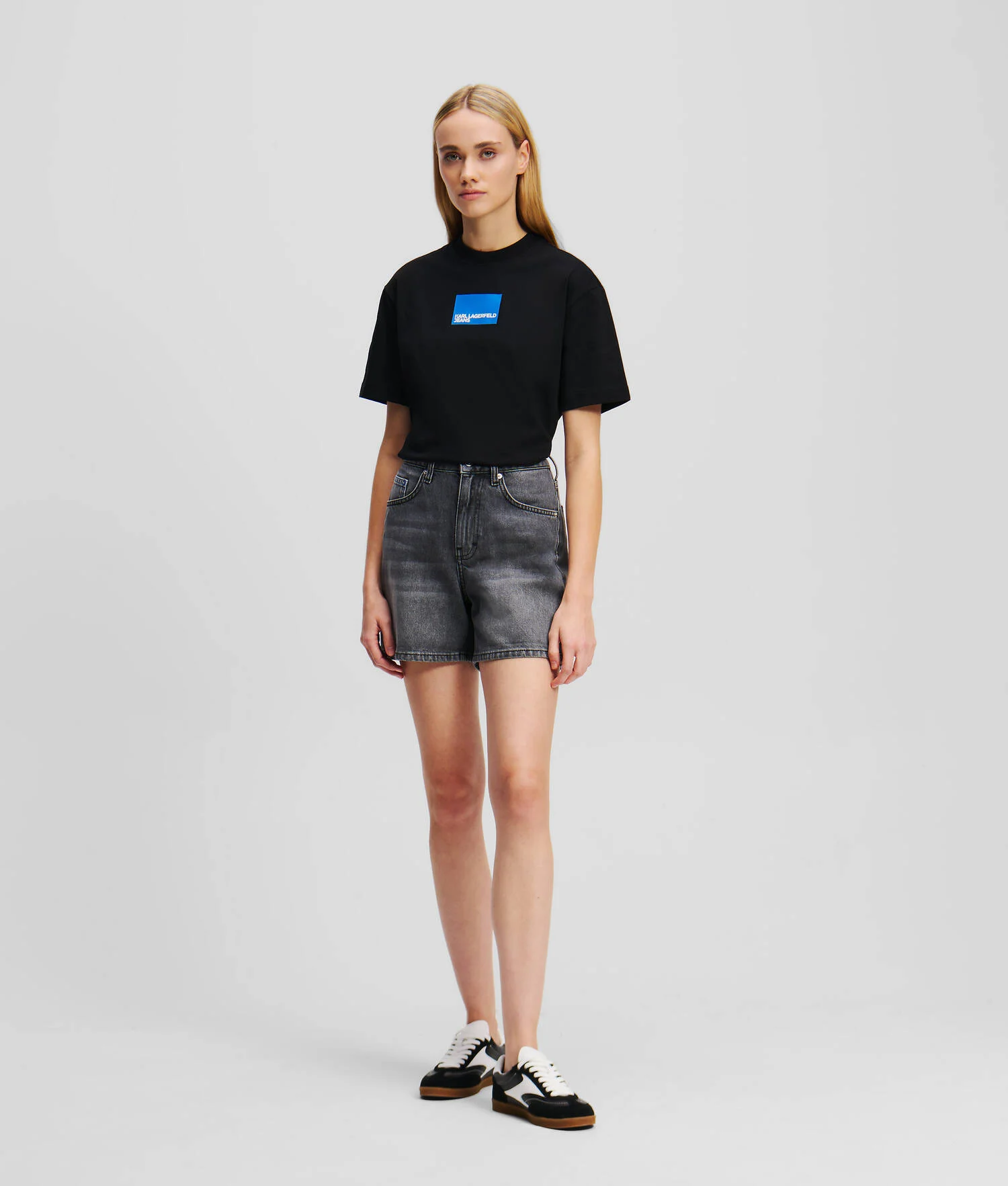 SHORT EN DENIM TAILLE HAUTE - Denim gris délavé