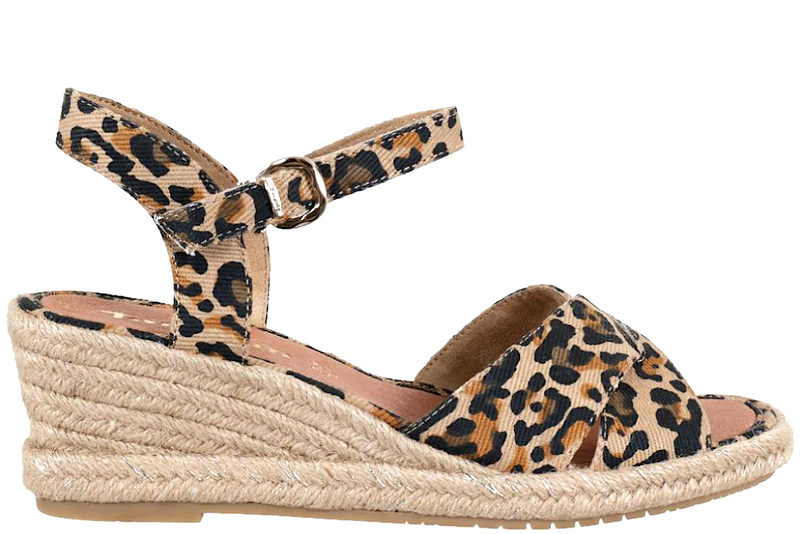TAMARIS SANDAL PÅ KILEHÆL MED LEOPARD LOOK
