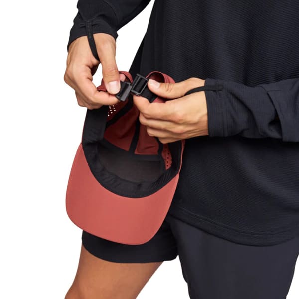 Casquette trail ON RUNNING LIGHTWEIGHT CAP RUBY