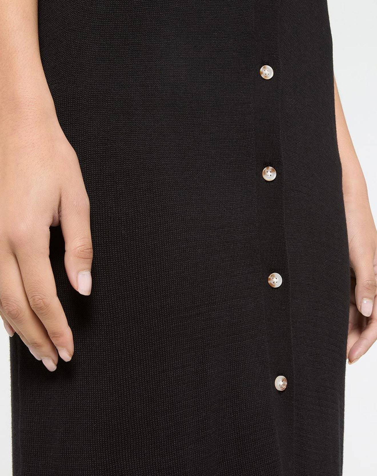 Yerse Robe en maille fine Aloe noire