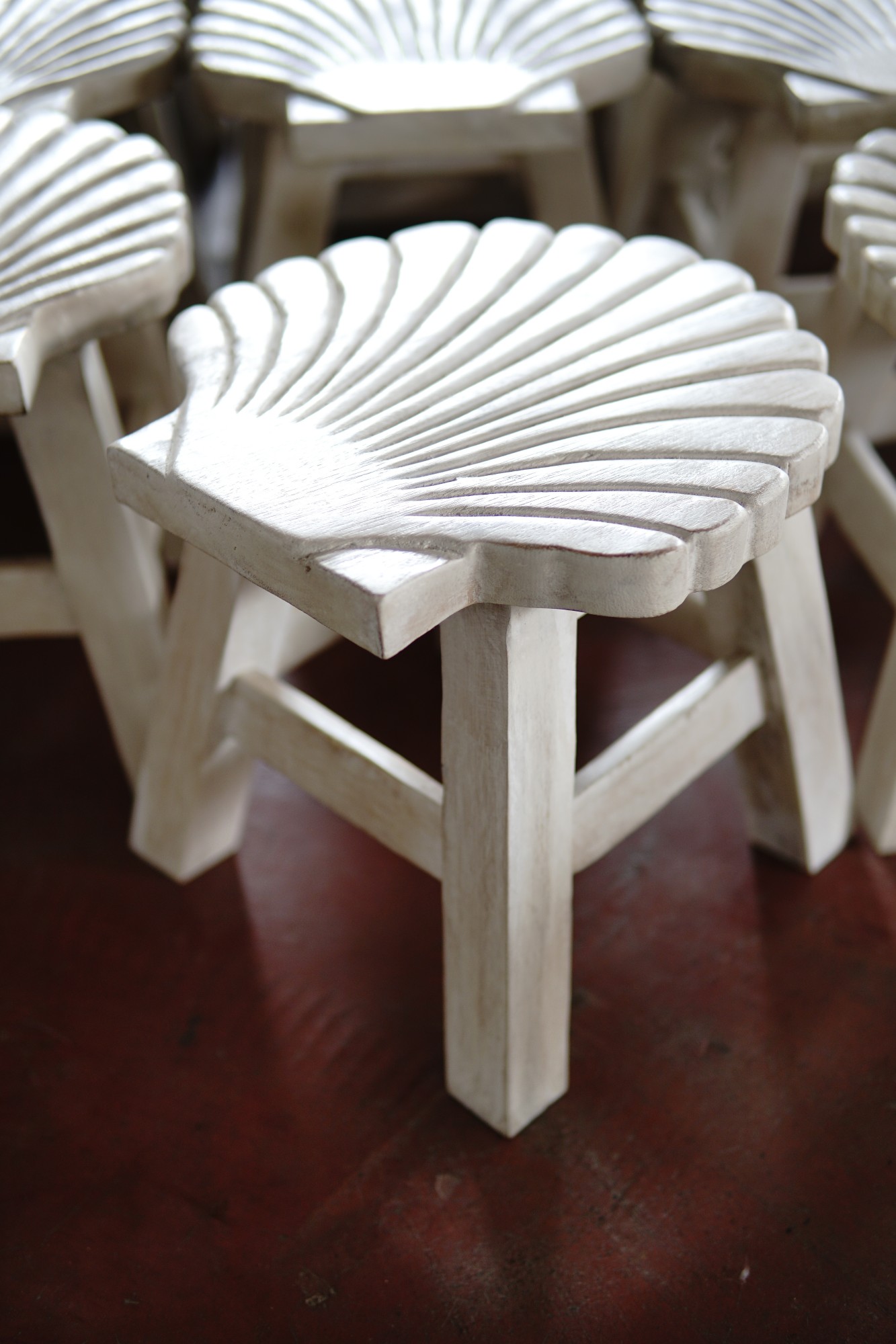 Hocker mit Motiv 'Muschel', weiß gekälkt, Ø 27 cm, H 25 cm von fischer's lagerhaus