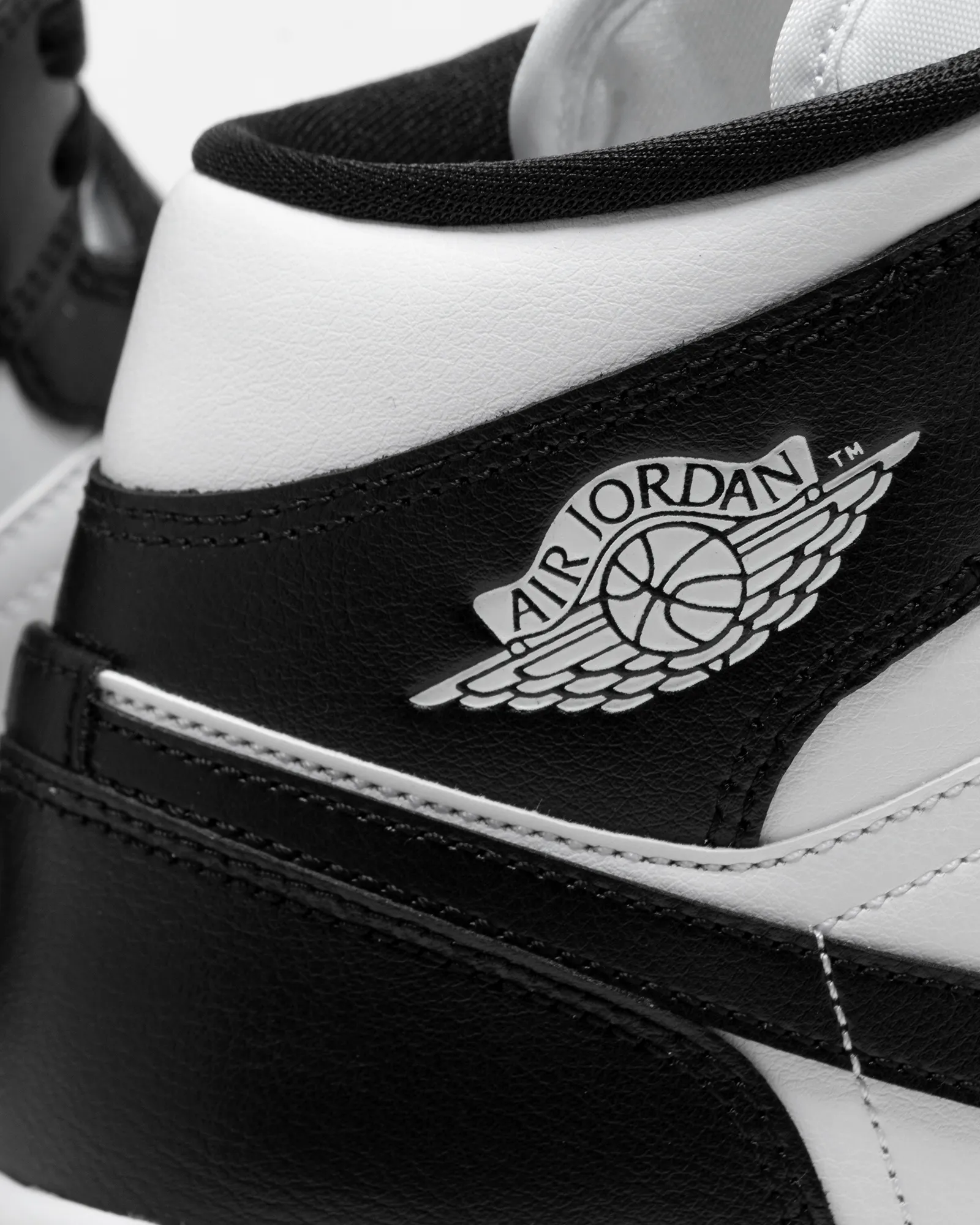 Jordan WMNS AIR JORDAN 1 MID Panda