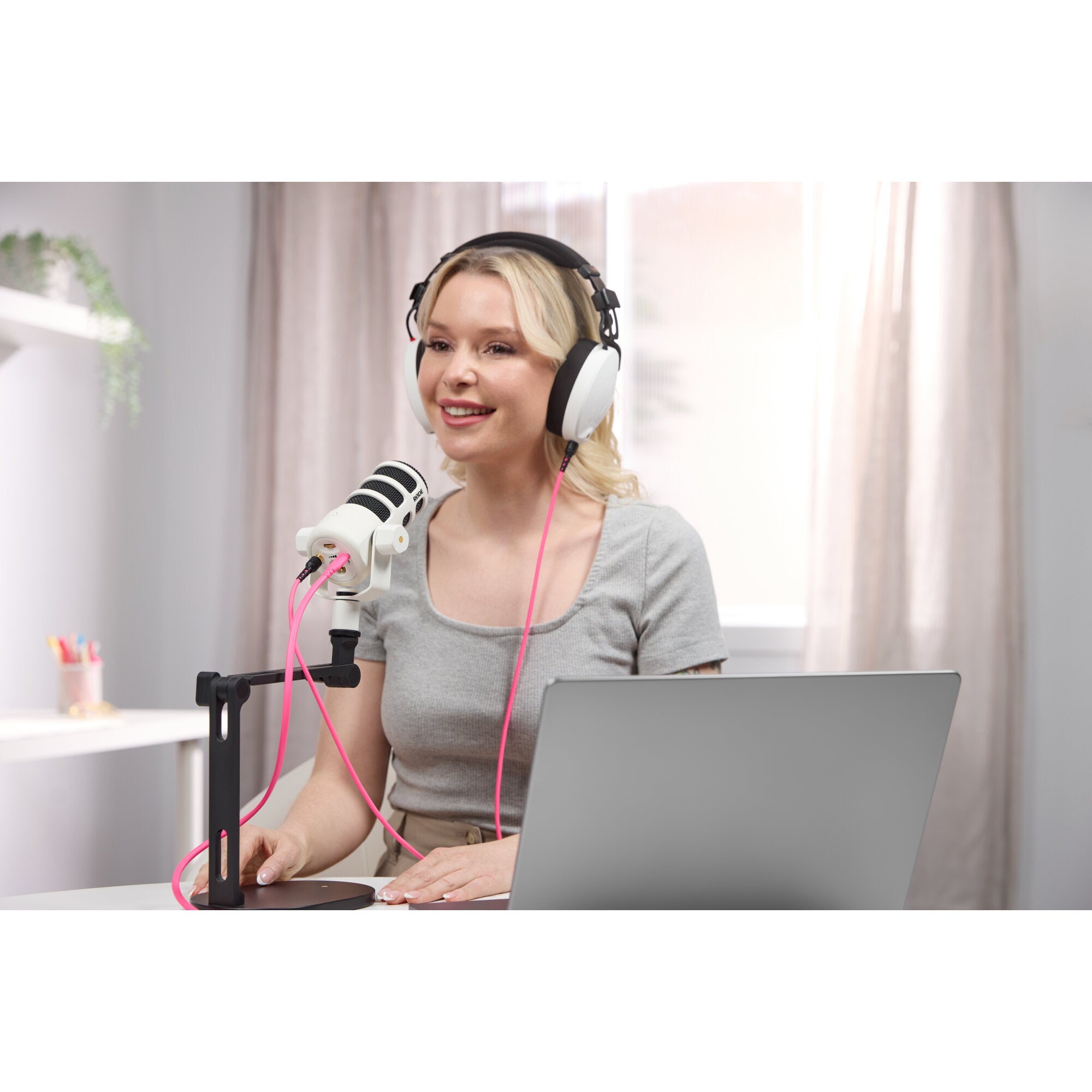 RØDE Podmic USB white broadcast microfoon