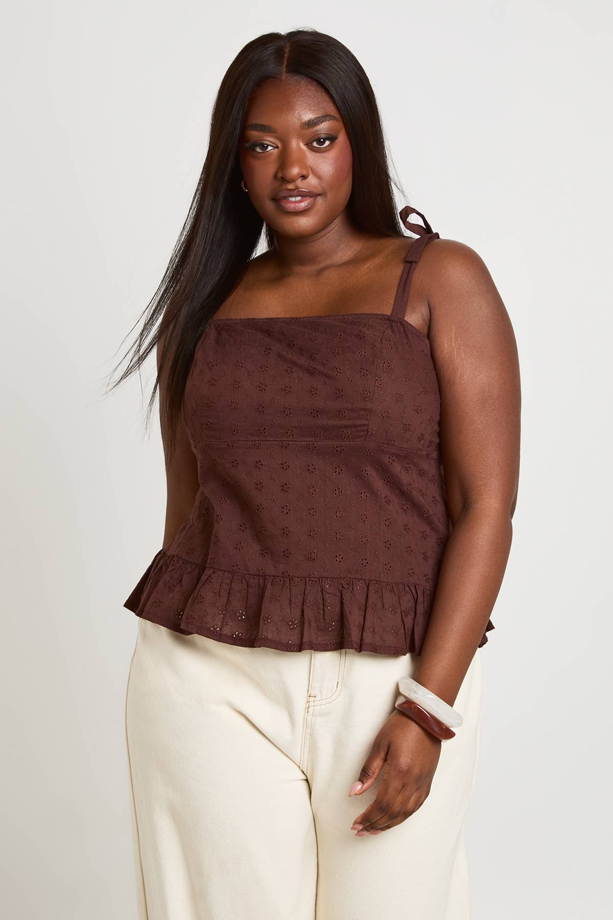boohoo Haut Caraco Broderie Anglaise Grande Taille