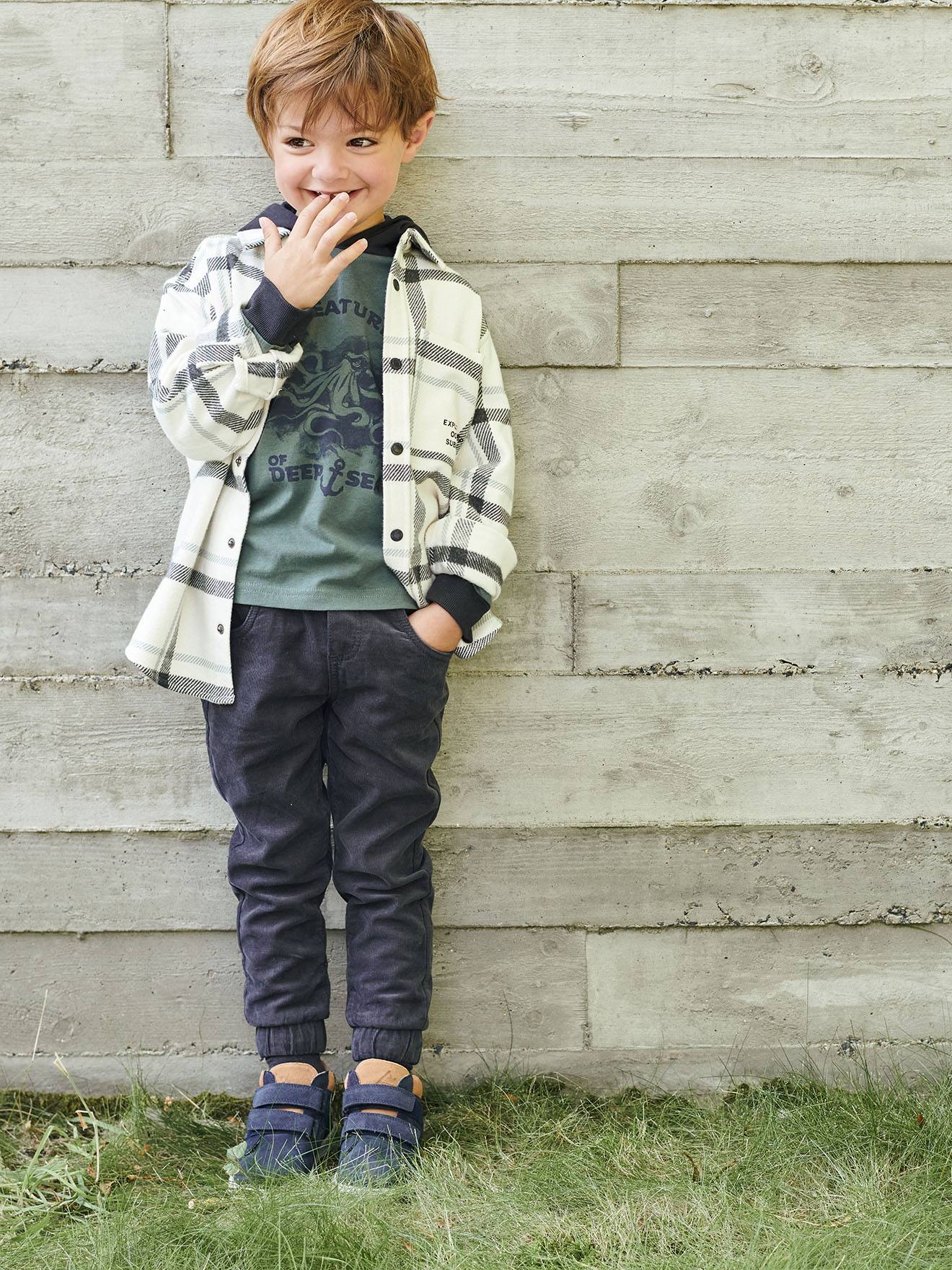 Tênis de cano alto com cadarços e fecho de velcro, azul escuro liso para meninos