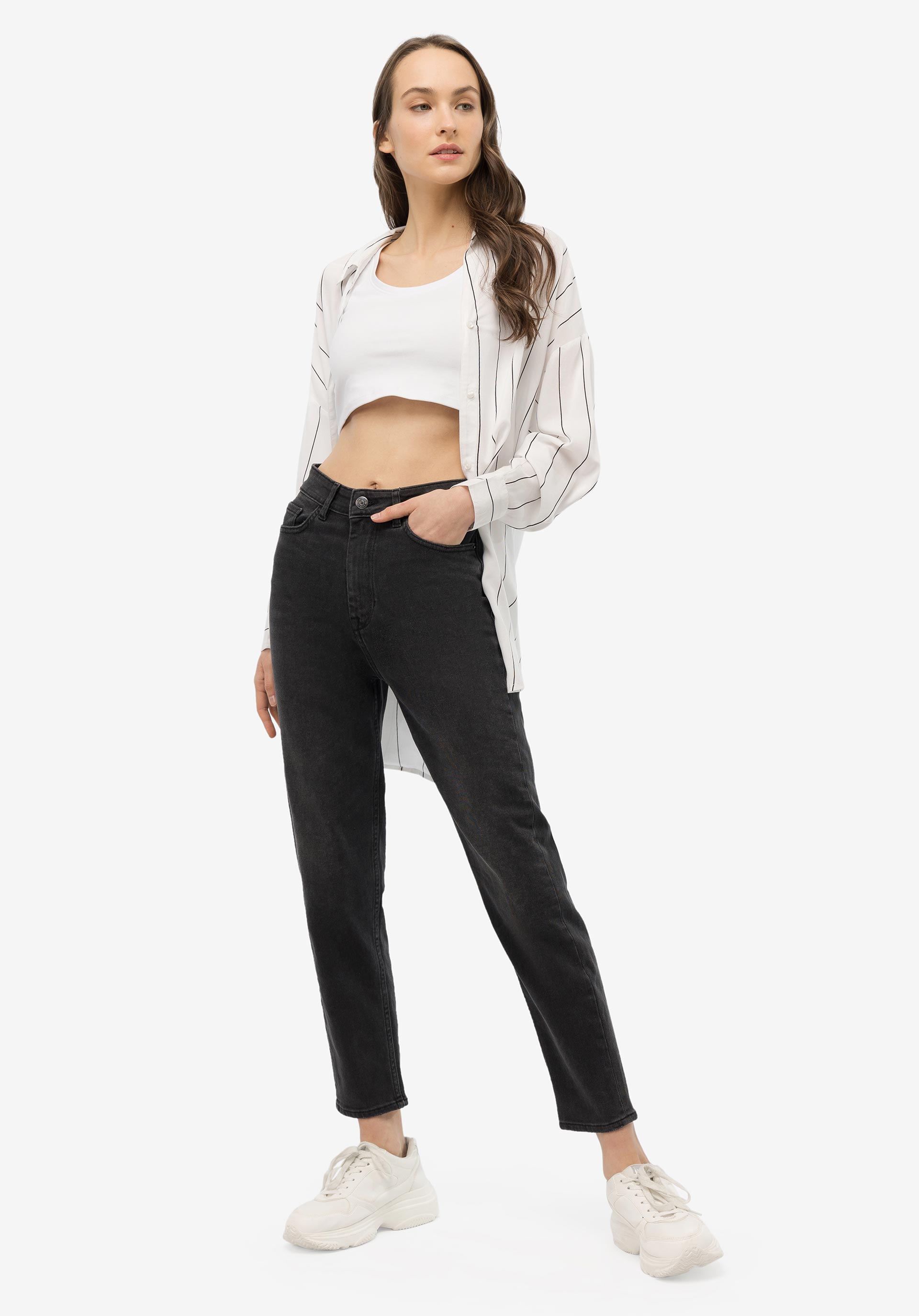 Jeans Mom Fit Cintura Alta