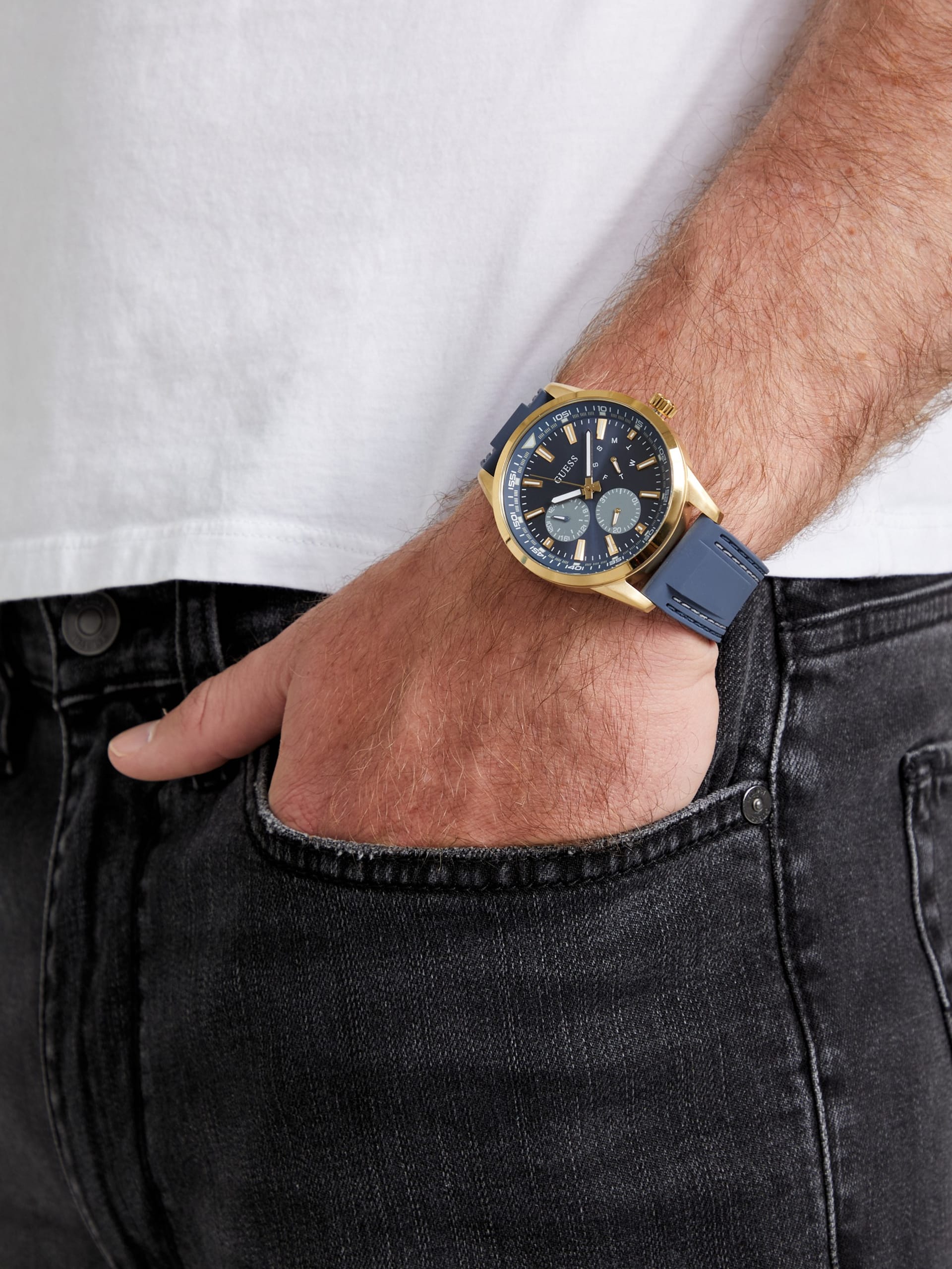 Relógio multifuncional em silicone dourado e azul