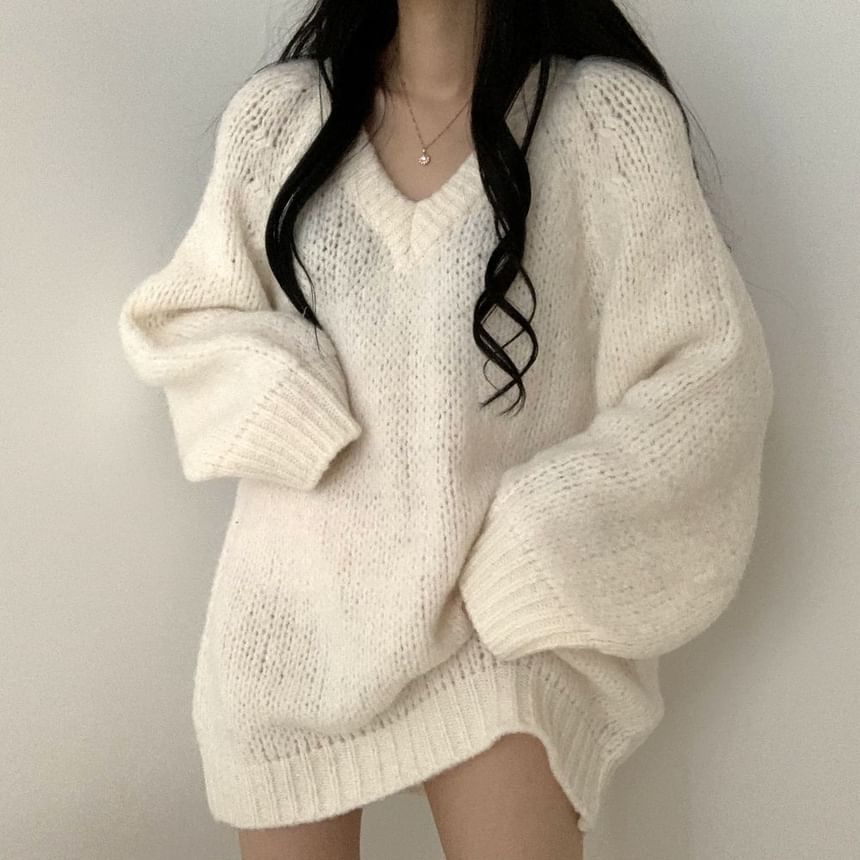 Cerauno - V-hals effen oversized trui