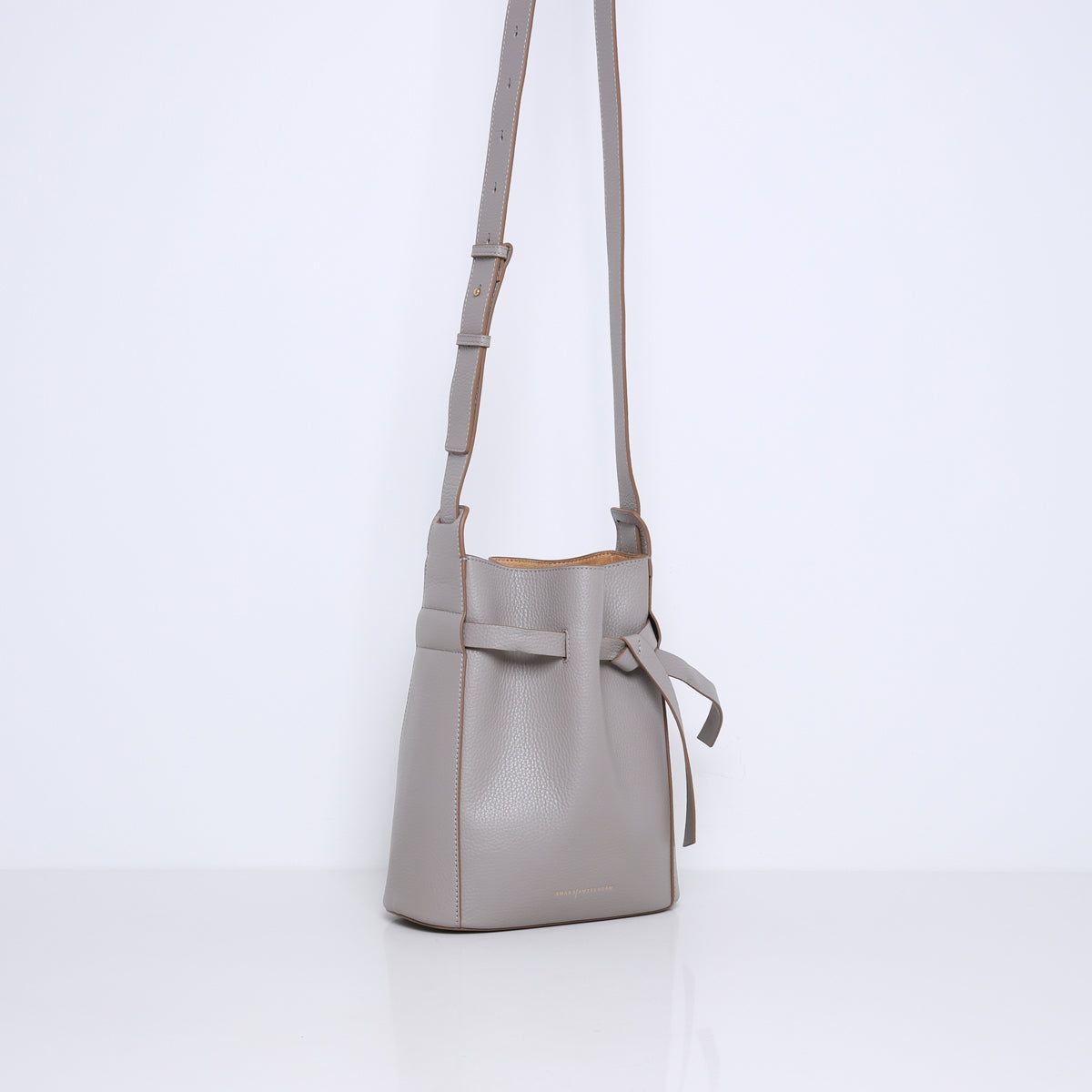 JACKIE | TAUPE