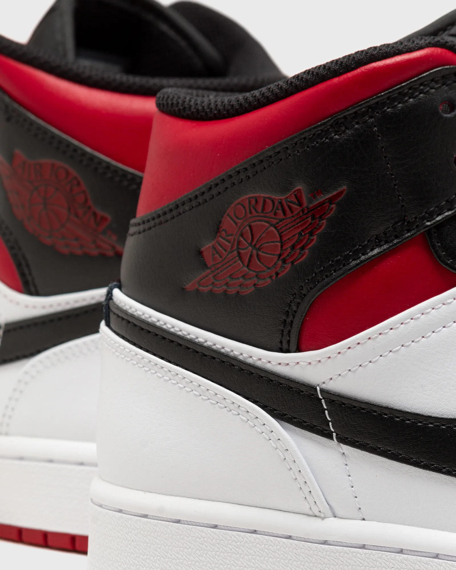 Jordan AIR JORDAN 1 MID