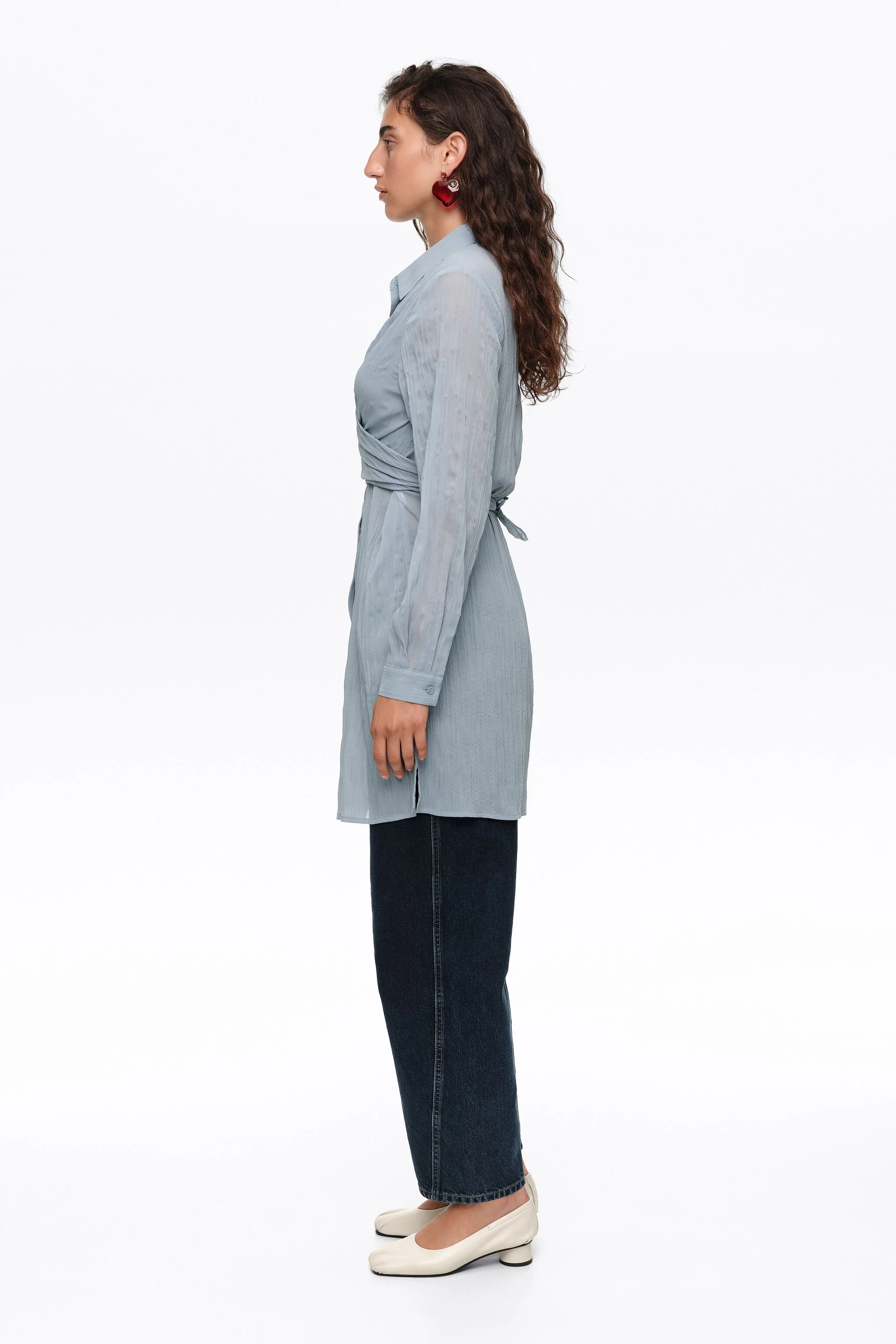 Camisa plissada azul-clara
