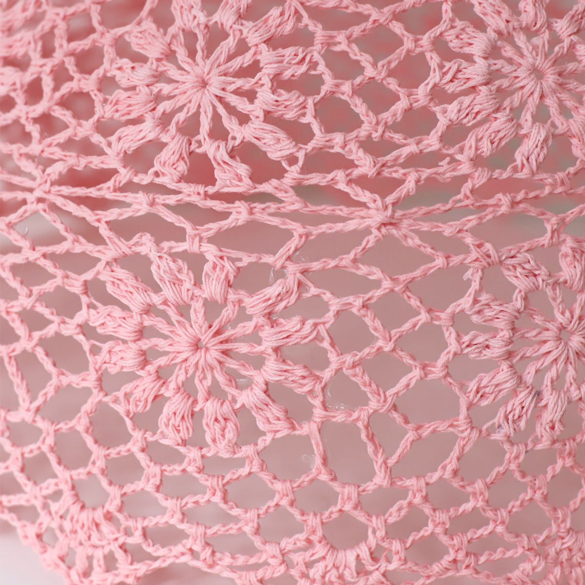 Suspension en crochet rose Atelier jasmin