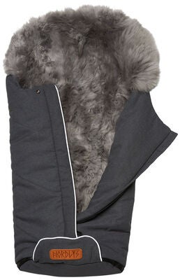 Nordlys Saga Lammeskinnspose, Grey