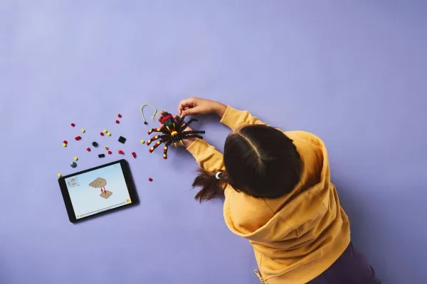 LEGO Creator 31159 Vilde dyr: Edderkop på spring