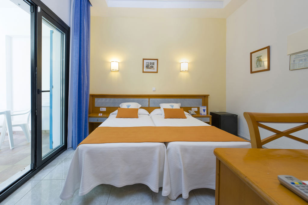 Osiris Hotel Logies en ontbijt - Hotel