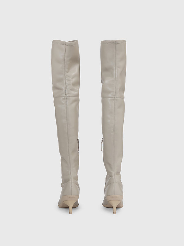 botas acima do joelho com salto agulha