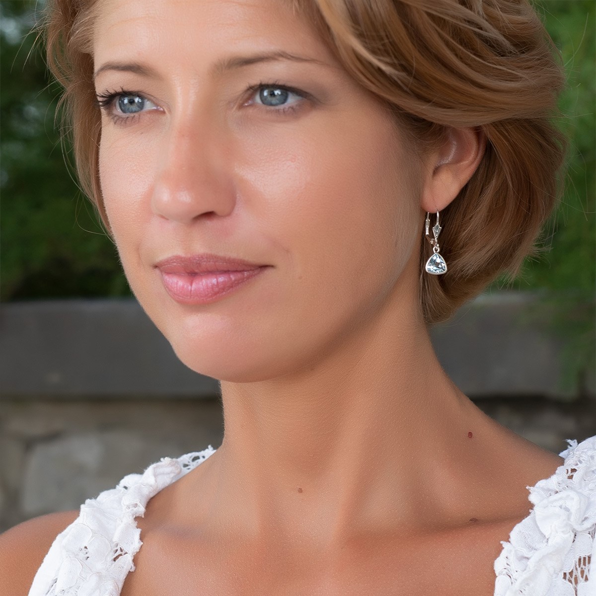 Élégantes Boucles d'Oreille Topaze Bleue Poire sur Argent 925 | Aden Bijoux
