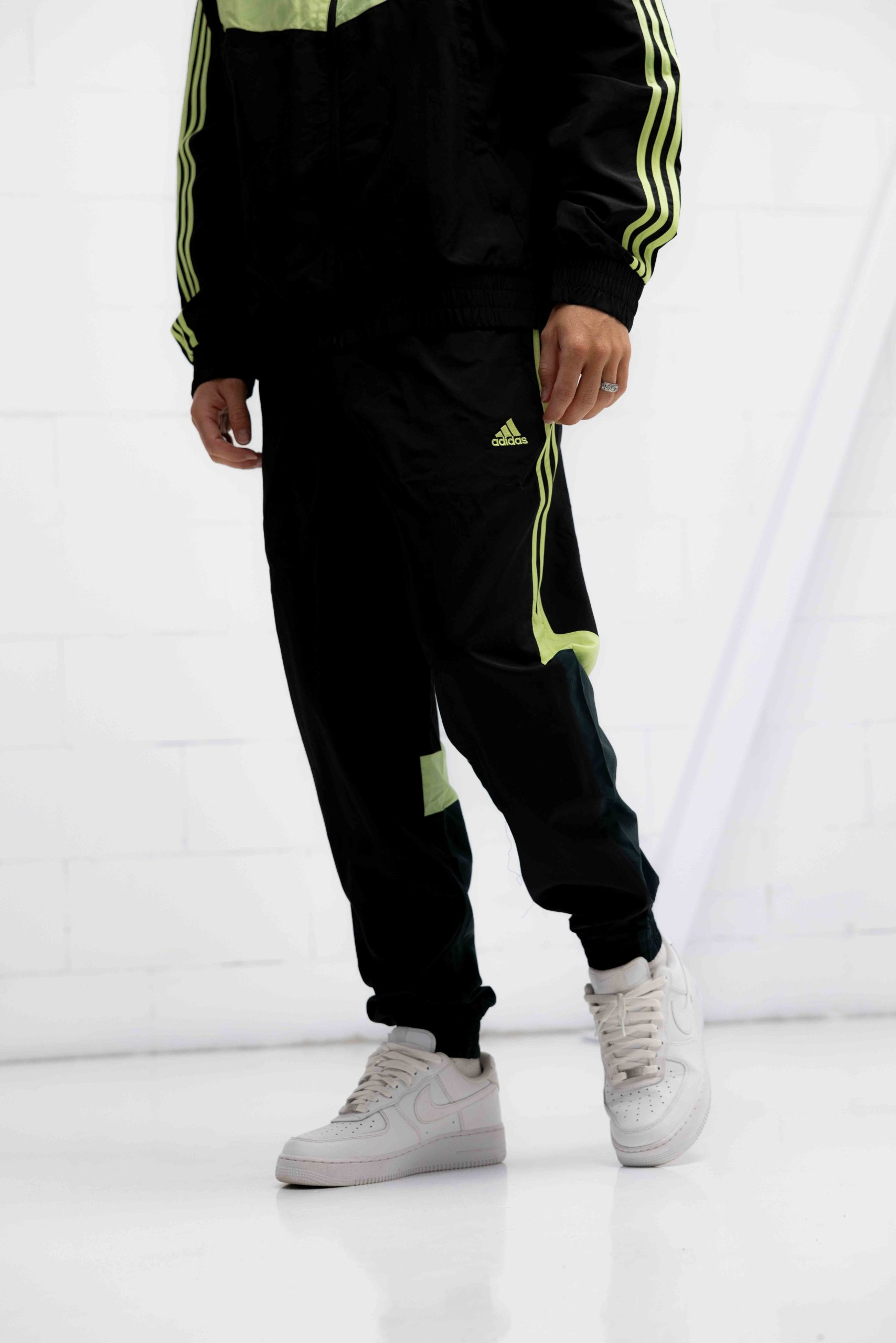 Manchester United Woven Trainingspak Senior 2023/2024